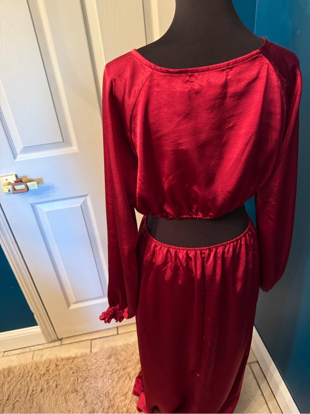 Women's Cutout Maxi Dress in Deep Magenta - Picture 3 of 7